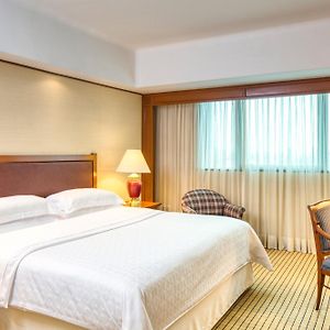 Classic Tower King Room